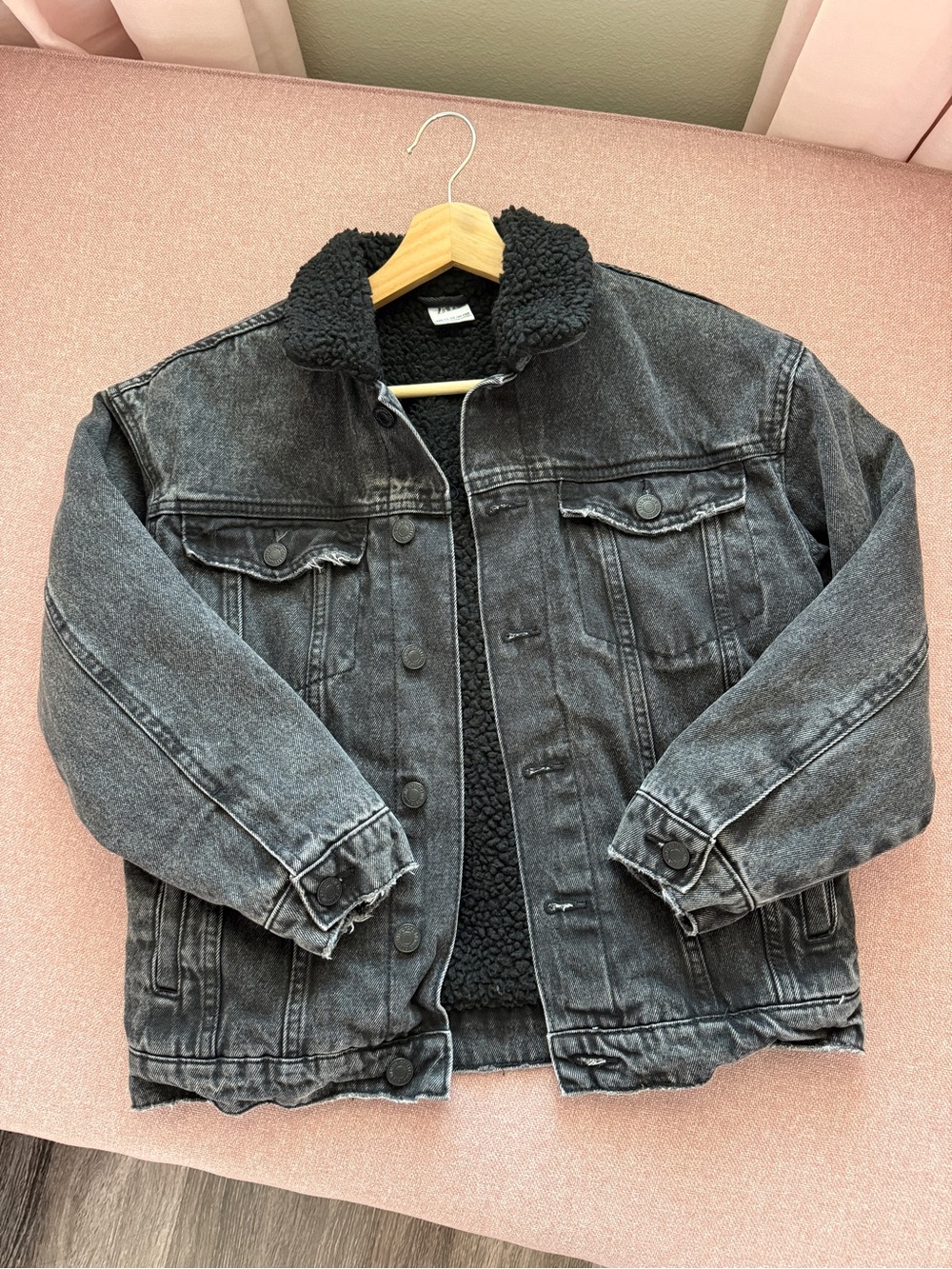 Zara Kids Black Sherpa Lined Denim Jacket 11-12 152 cm Faded Wash Trucker Jacket